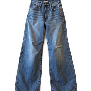 Women's Levi Jeans